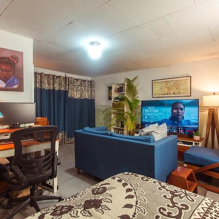 Bed and Breakfast Palm Springs Bed & Breakfast Limbe Exteriér fotografie