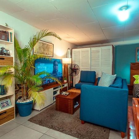 Bed and Breakfast Palm Springs Bed & Breakfast Limbe Exteriér fotografie