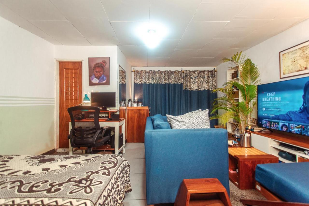 Bed and Breakfast Palm Springs Bed & Breakfast Limbe Exteriér fotografie