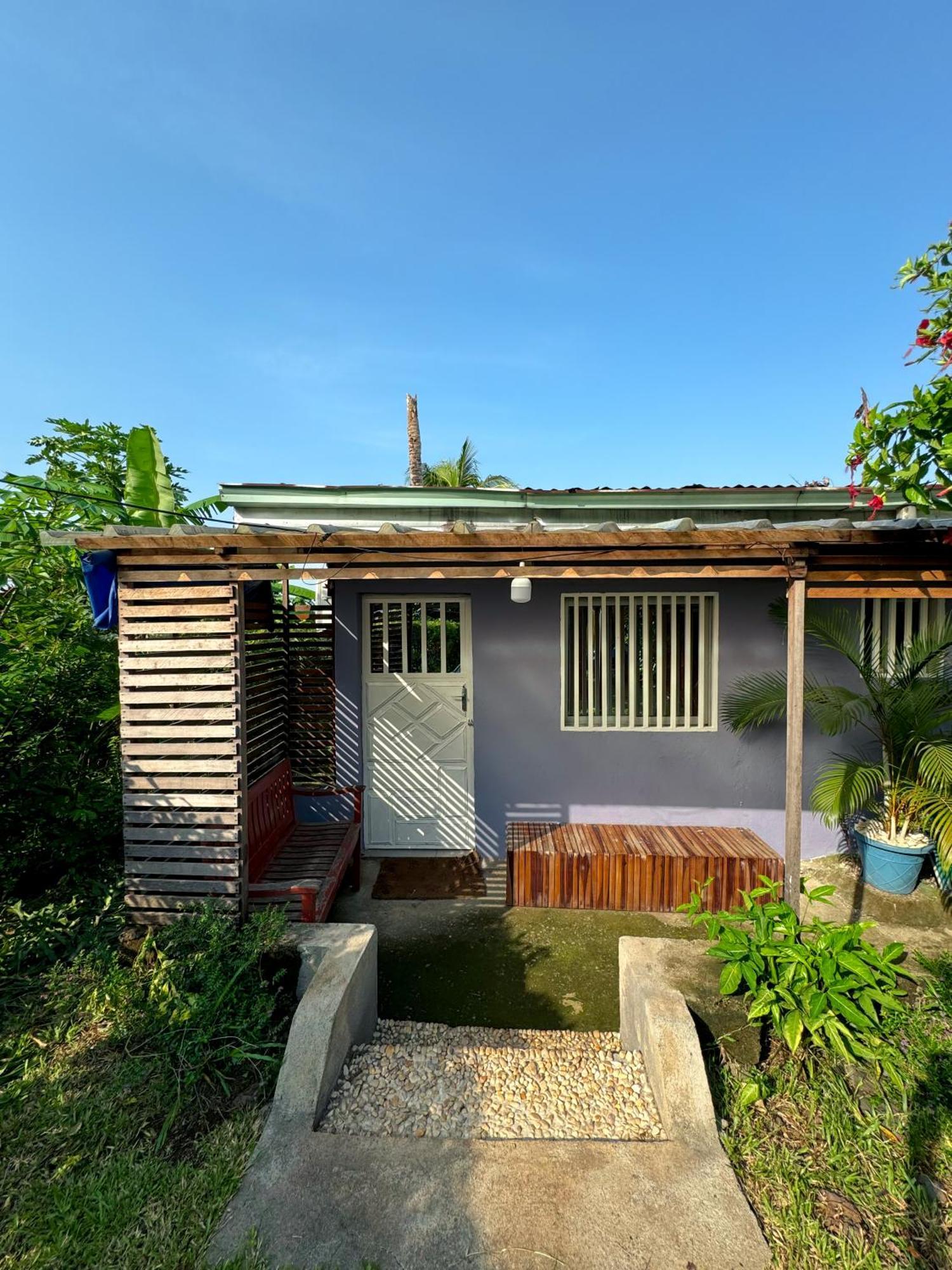 Bed and Breakfast Palm Springs Bed & Breakfast Limbe Exteriér fotografie